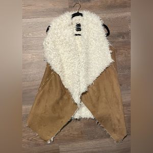 FAUX FUR VEST